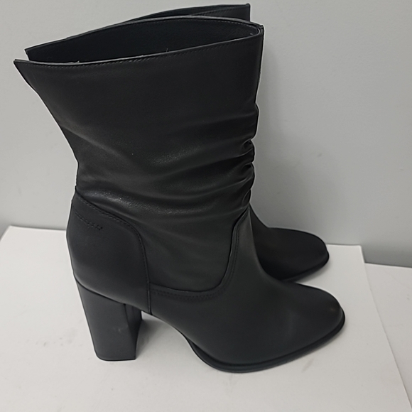 Steve Madden Vector - Picture 4 of 8